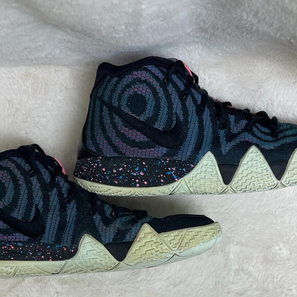 80's Retro Kids Sneaks 6.5YNike Kyrie 4 Part of Decades Pack, AA2897-007 - Picture 4 of 12